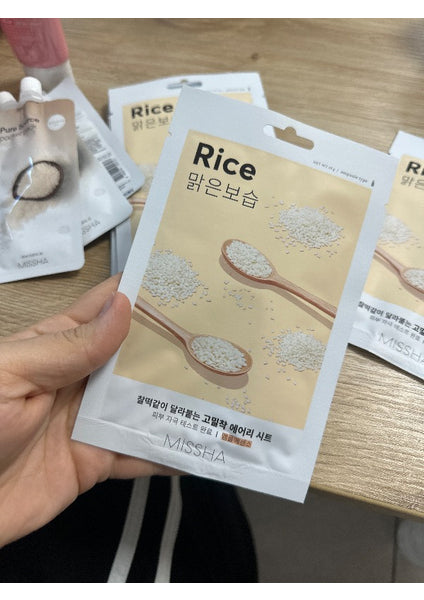 MISSHA مجموعة أقنعة الأرز الورقية المرطبة والمشرقة Airy Fit (5 قطع)